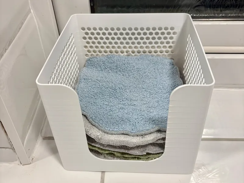 Cloth Organizer with Easy-Grab Front