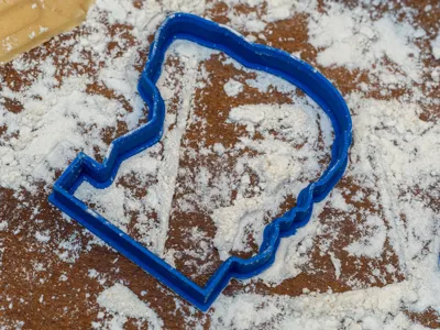 Cookie cutter Karl Marx Monument Simple