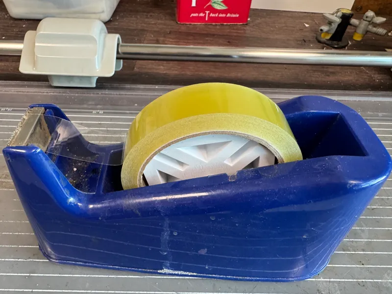 Centre for tape holder