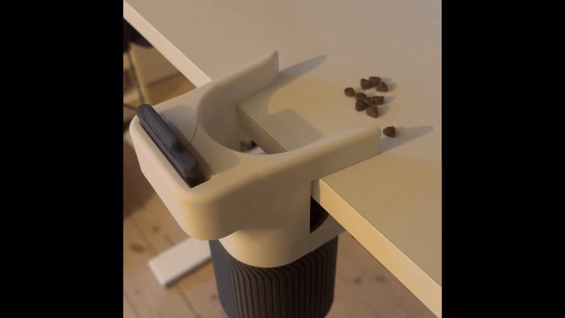 Desk Mounted Trash Bin With Easy Detachable Bin