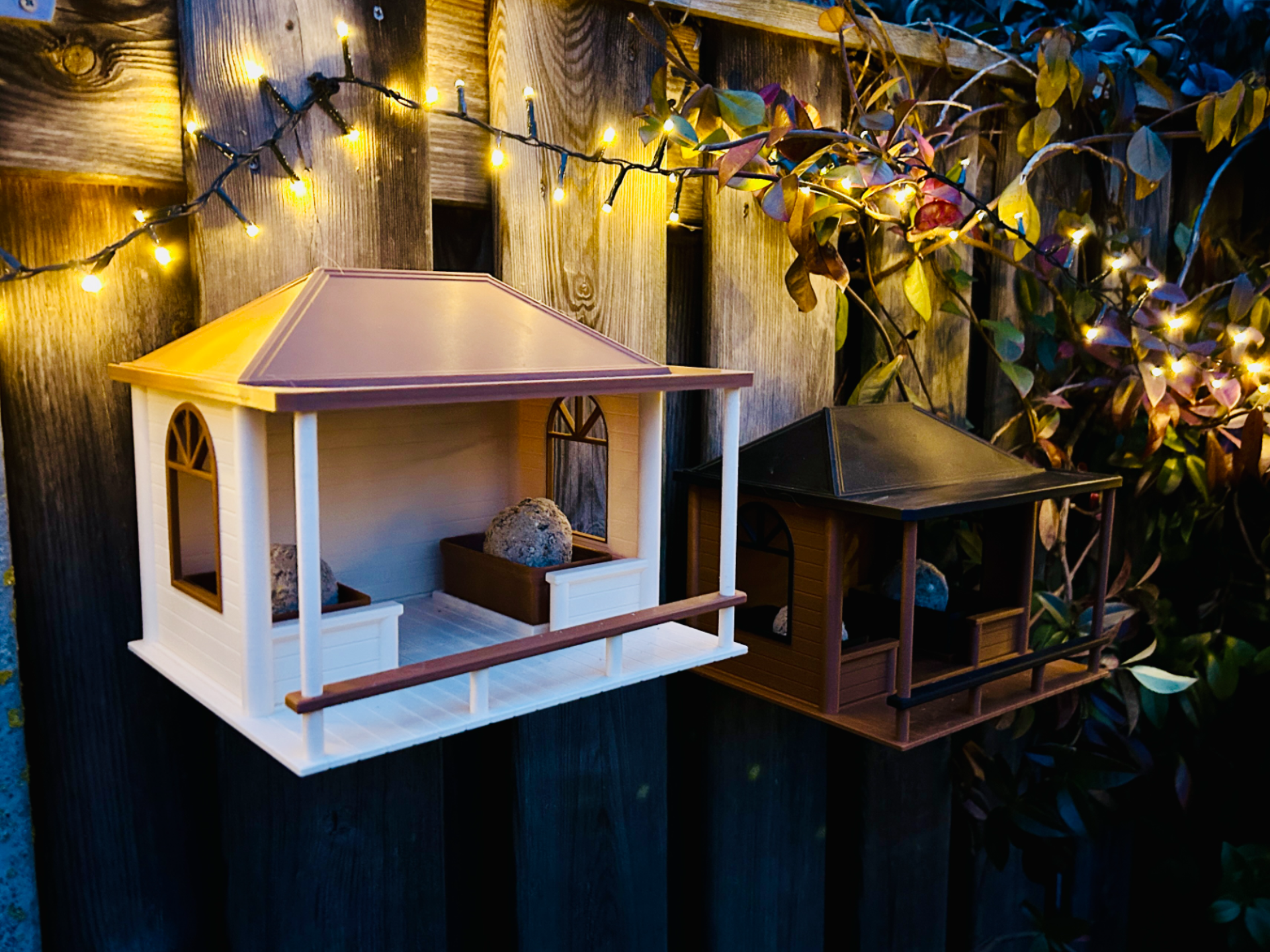 Classic barn style bird feeder by Techro3D