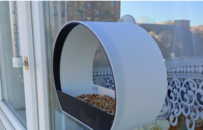 Miniatura 4 do modelo 3D Window bird feeder