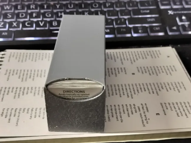alcohol pad holder