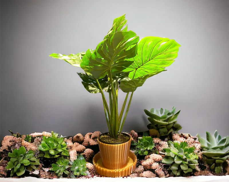 Outdoor wind  resistant planter