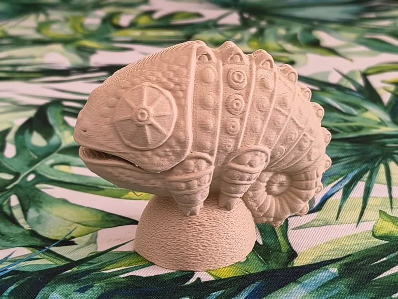 Chameleon Decoration - wall mount or desktop