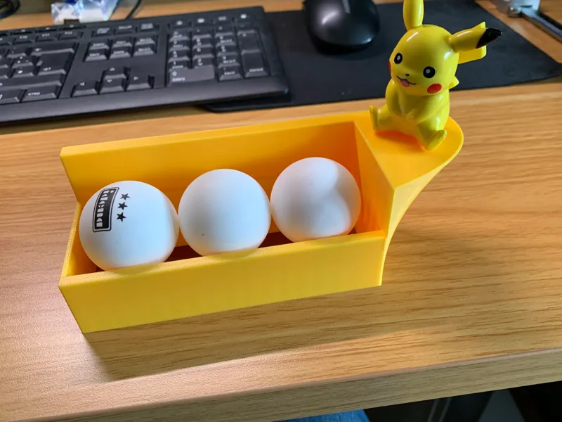 Collection tray for table tennis balls