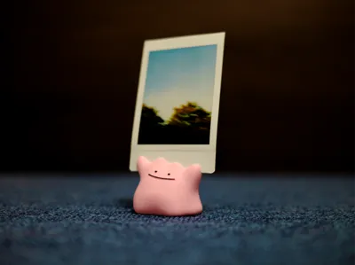 Ditto photo stand