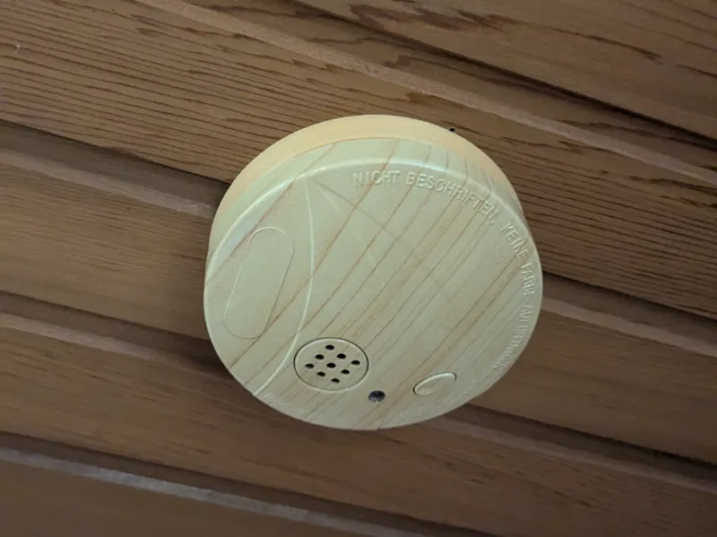Smoke detector bracket