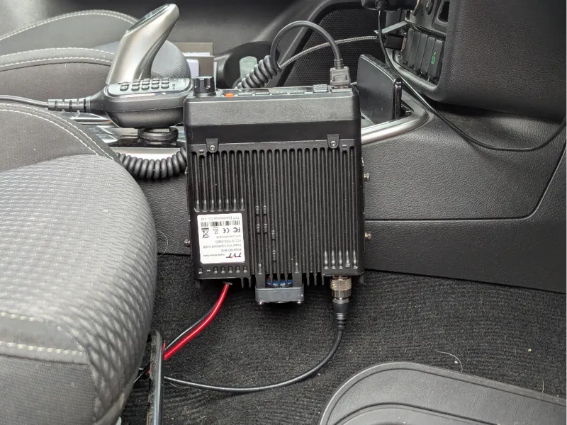 TYT MD9600 car radio mount