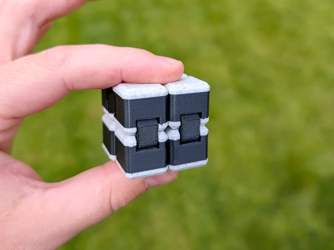 Infinity Cube Dual Color – AMS Optimized - Free 3D Print Model - MakerWorld