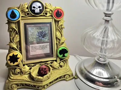 Stand Holder for Collectible Cards - MTG D&D