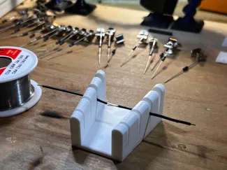 Minimalist Soldering Helper Fingers Thing