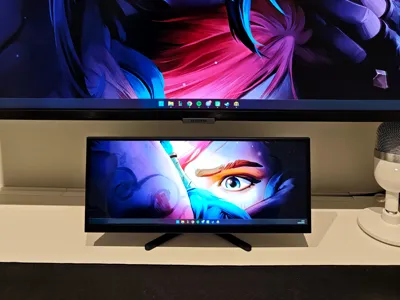 Mini monitor VESA support