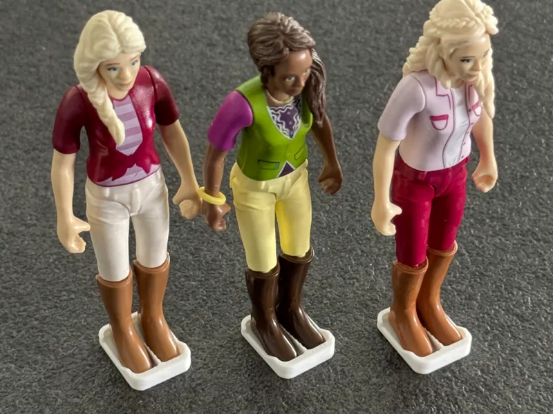 Clip-In Stand – Display Base for Schleich Figures