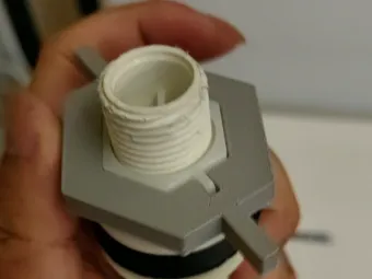 坐便器上水阀安装工具