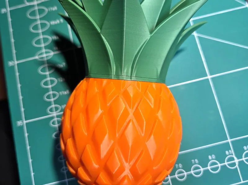 pineapple fruit fly trap