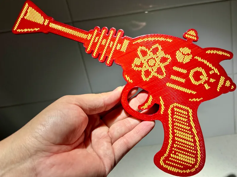 Holographic Effect Sci-Fi Ray Gun (Double Sided)