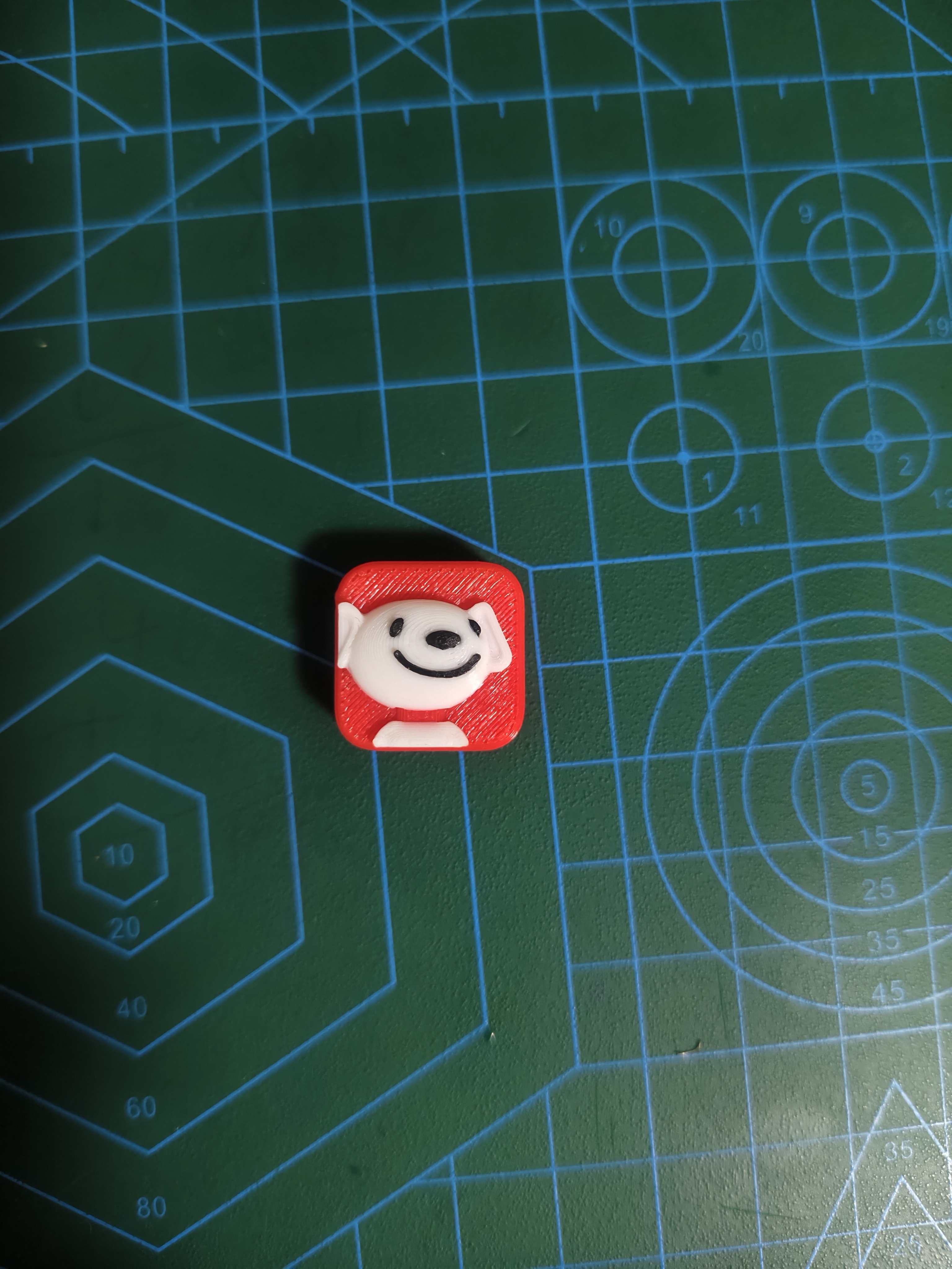 Miniatura 5 do modelo 3D 手机QQ图标解压按键