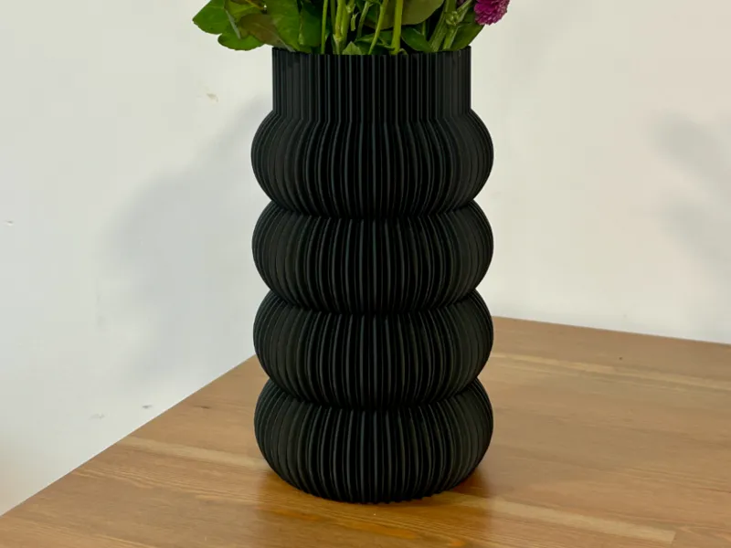 Minimalistic vase Ribera