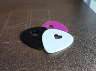 Heart Guitar Pick / Plectrum