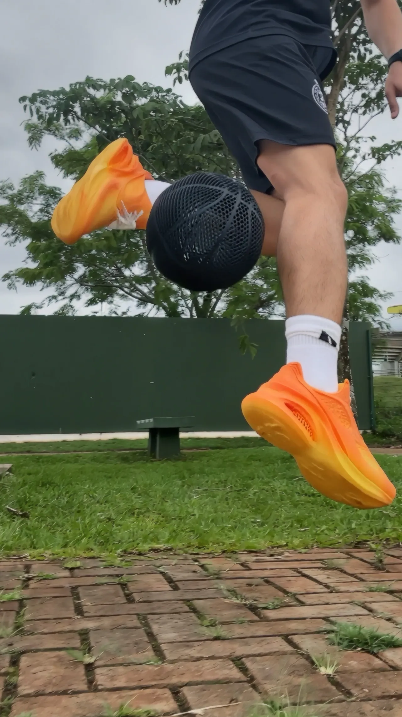 XAV01 - Sport Model Shoe view 3
