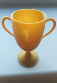 Coupe dorée style olympique pour figurines — photo 3