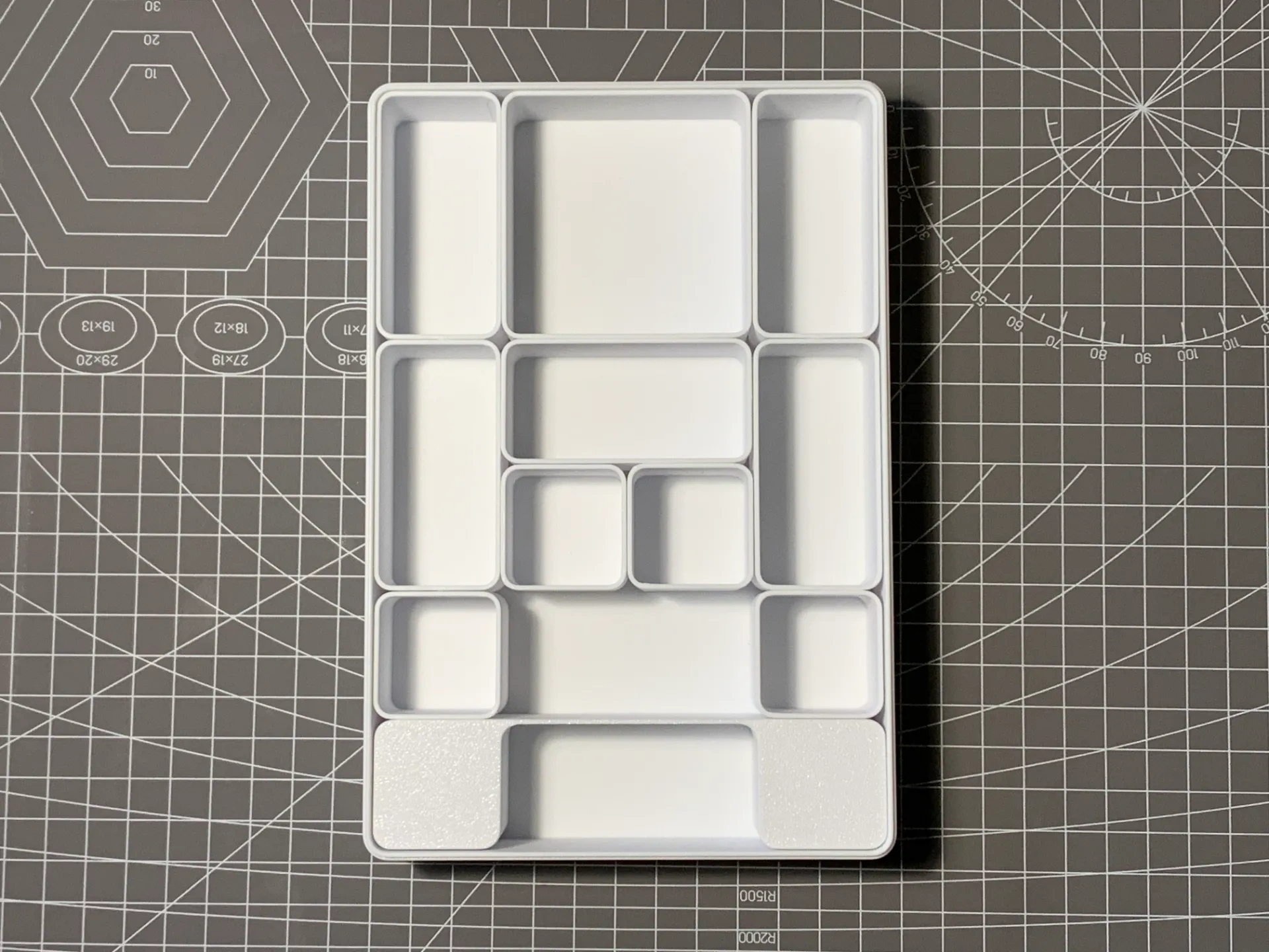 Miniatura 4 do modelo 3D 可堆叠模块化收纳盒