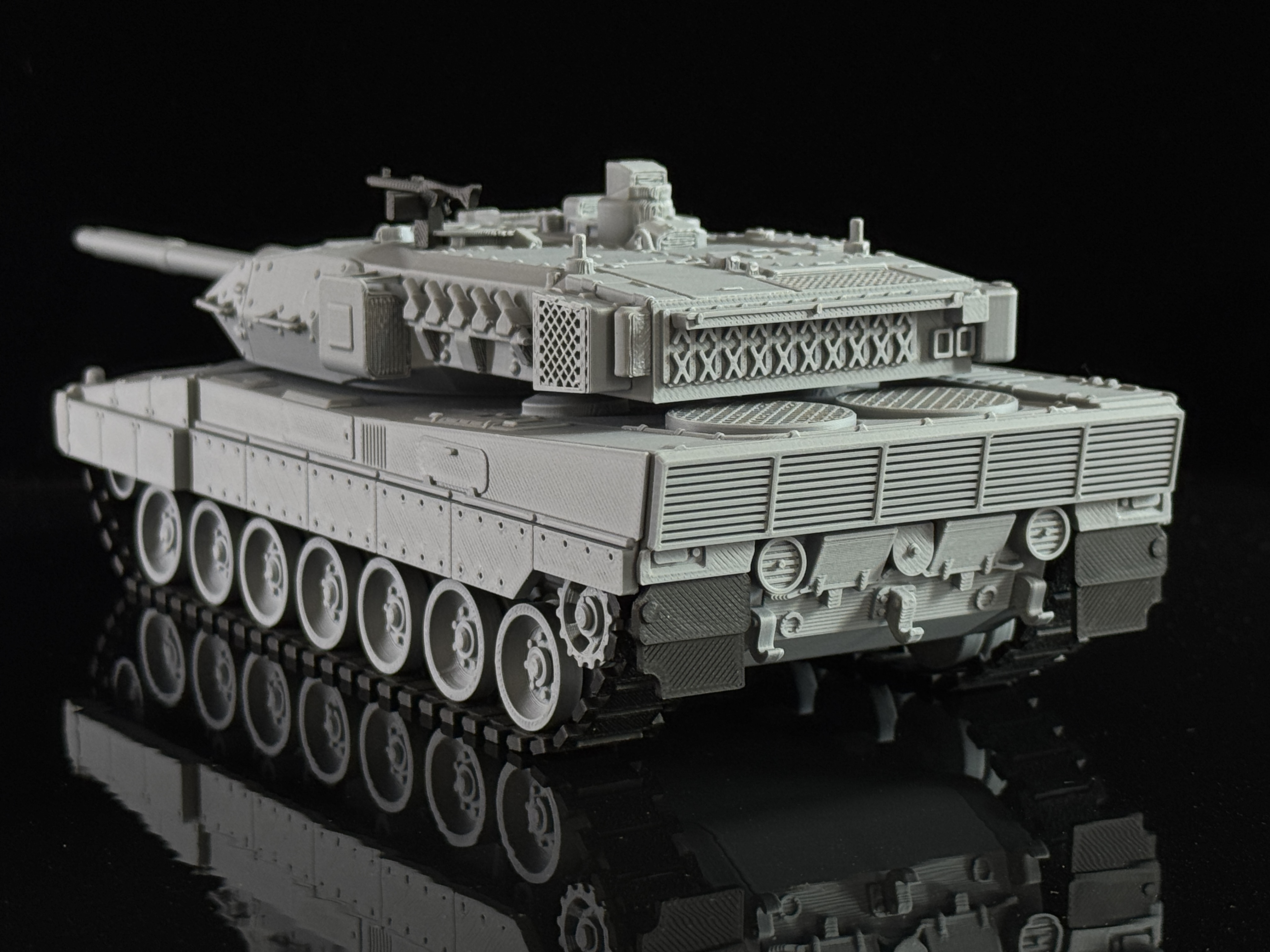 Leopard 2 A7 Main Battle Tank Movable Cannon 1/35 - Free 3D Print