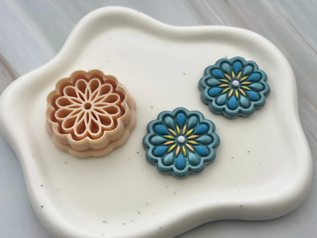 Flower Polymer Clay Earrings Cutter view 2