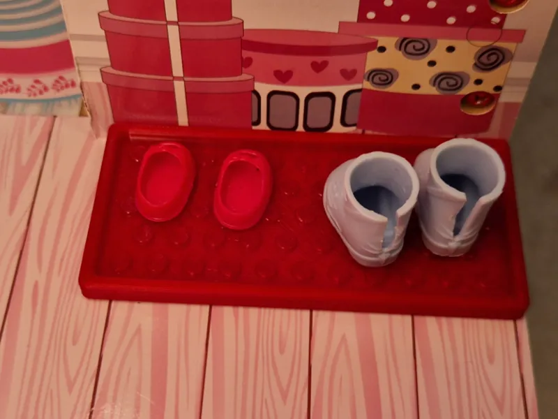 Doll shoe shelf