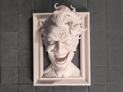 Out of the Frame – Joker Mania | Keyhole hanger