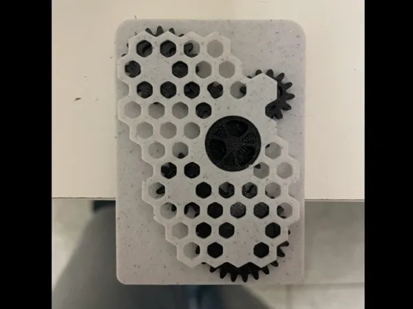 https://makerworld.bblmw.com/makerworld/model/USa7d5548bc6ccb1/design/2025-11-21_648ff4d2974fe.png