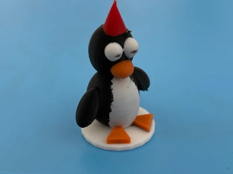 Pinguin mit Partyhut