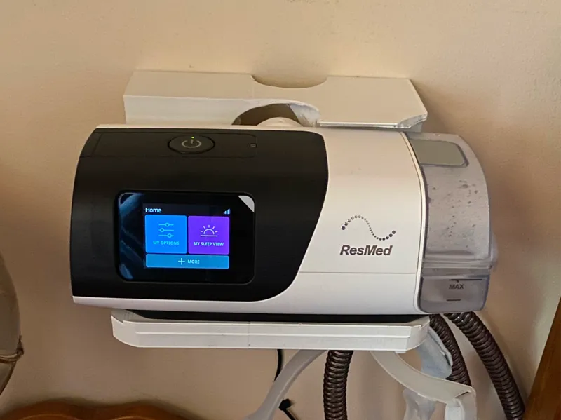 Airsense 11 CPAP machine wall bracket