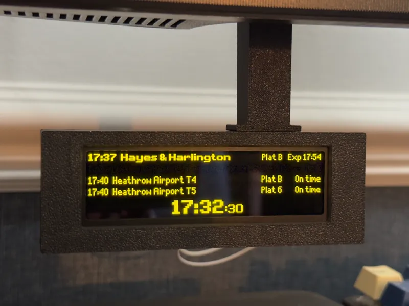 SSD1322 OLED case for the train departure display