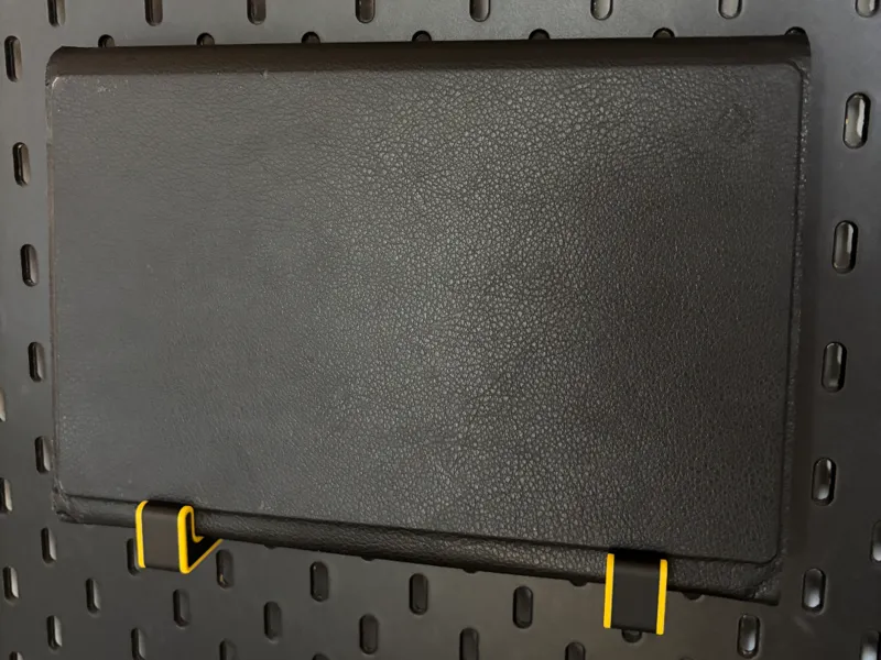 IKEA SKÅDIS Laptop & Tablet Halter | Akzent Design