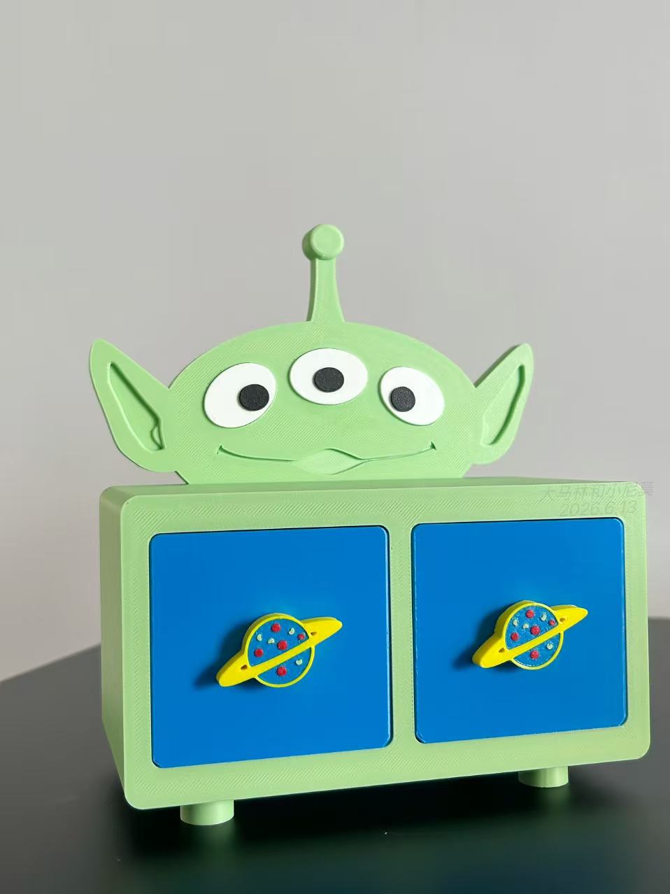Miniatura 2 do modelo 3D 三眼仔收纳盒