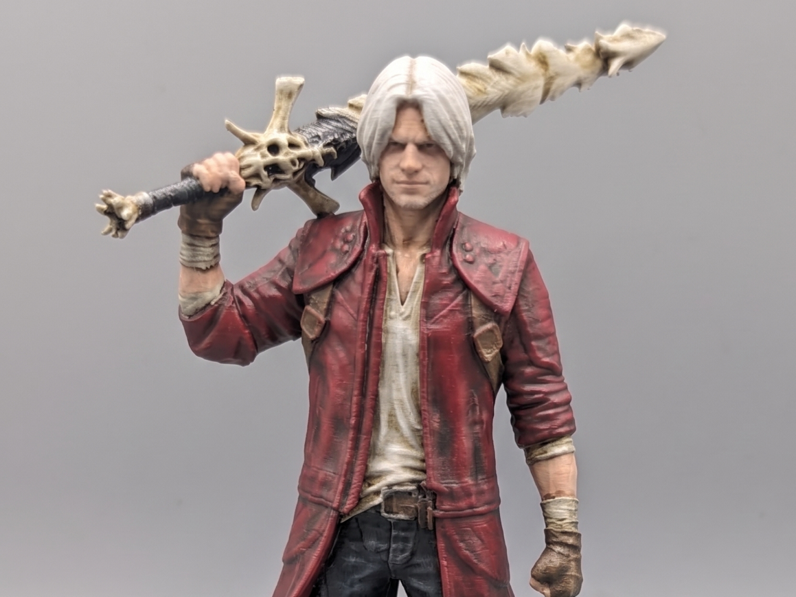Devil May Cry - Dante Spada Alzata