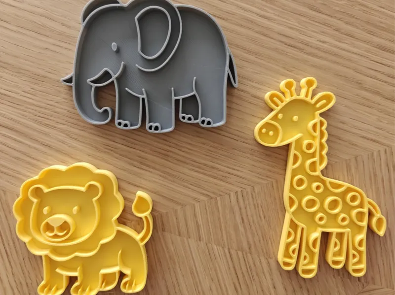 Wild Animal Sensory Play