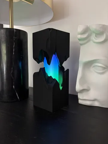 Fractured Monolith Lamp view 3