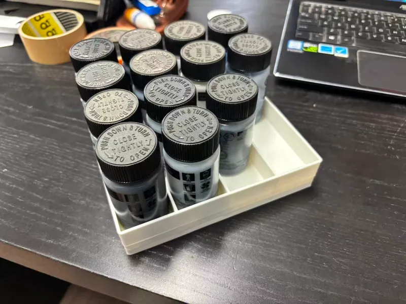 Touch up paint bottle holder
