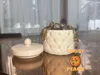 vanity bow with lid