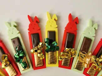 Osterhase - als Träger für einen z.B. Merci Riegel
