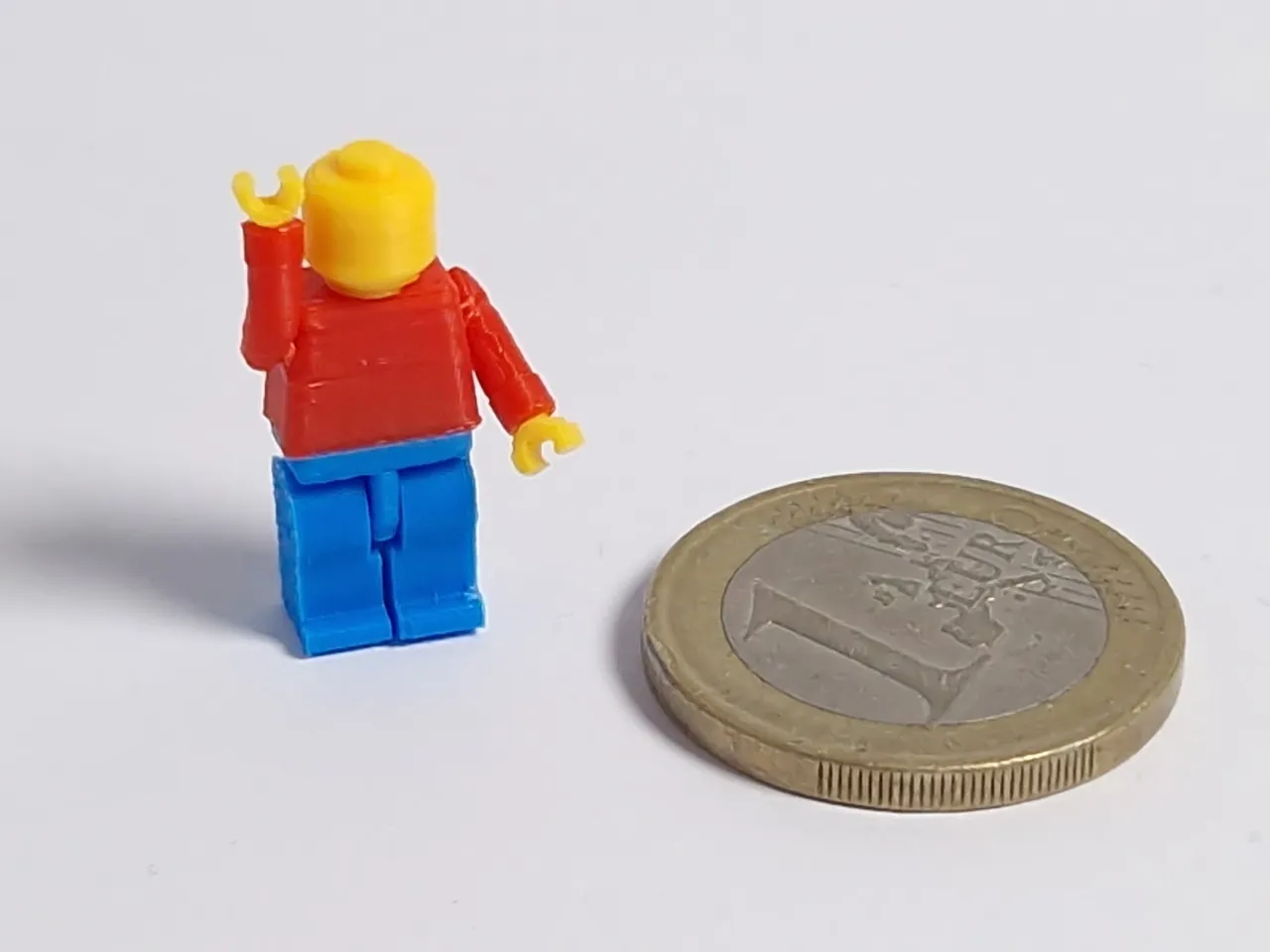 World's Smallest Articulated Brick Minifigure view 3