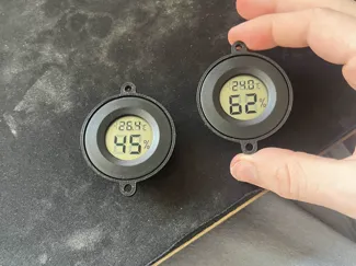 light and easy mount for cheap hygrometer