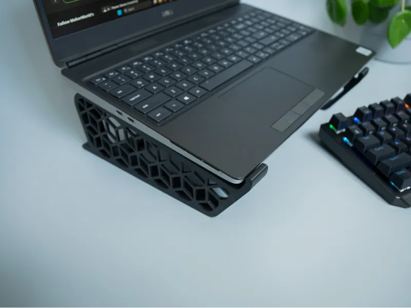 SolidDock Laptop Stand