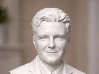Nicusor Dan Statue