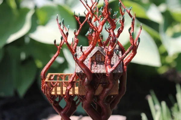 Cabane dans les arbres à supports organiques