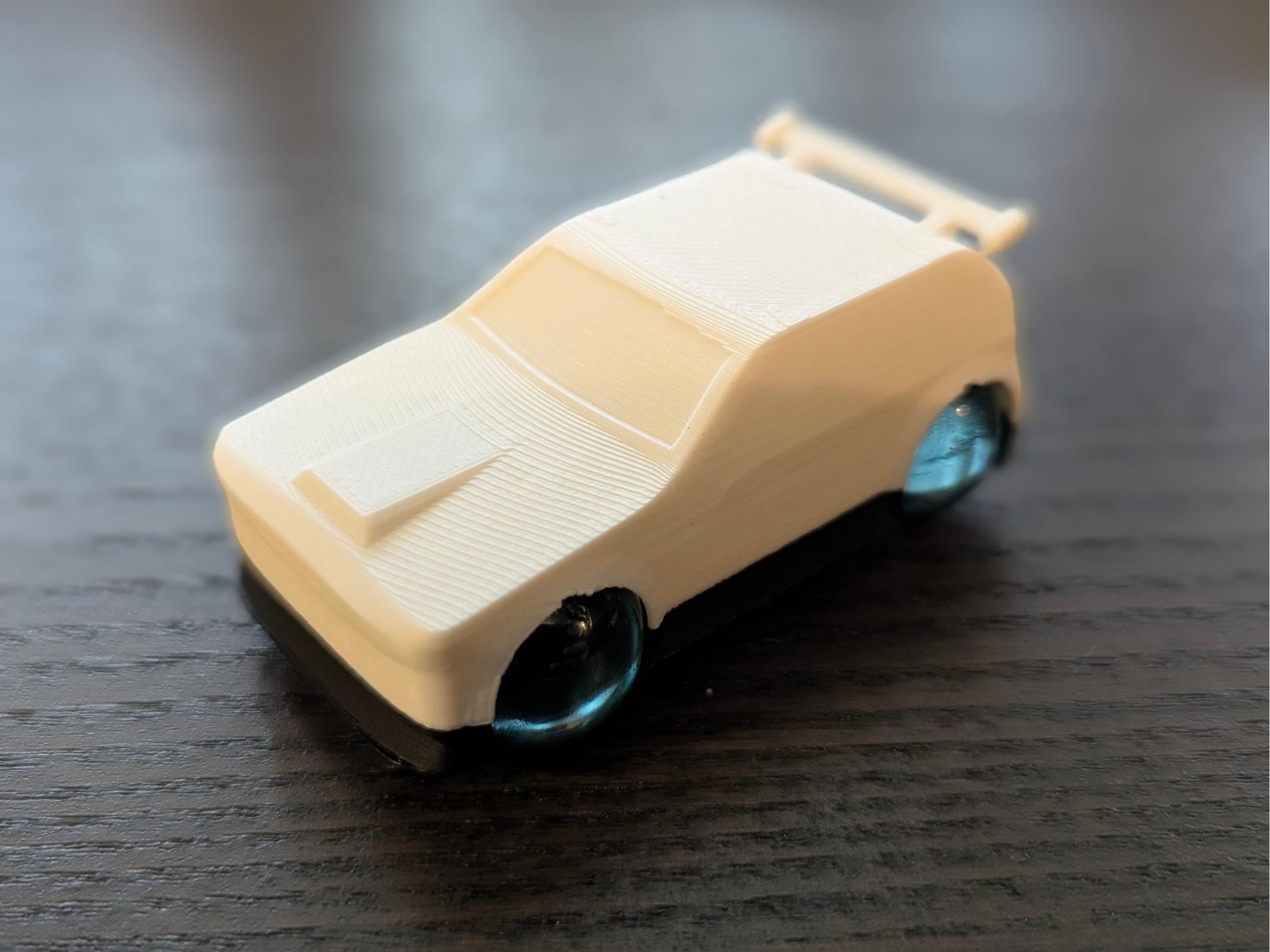 Miniatura 1 do modelo 3D Drifting Marble Car