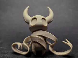 Hollow knigh figure